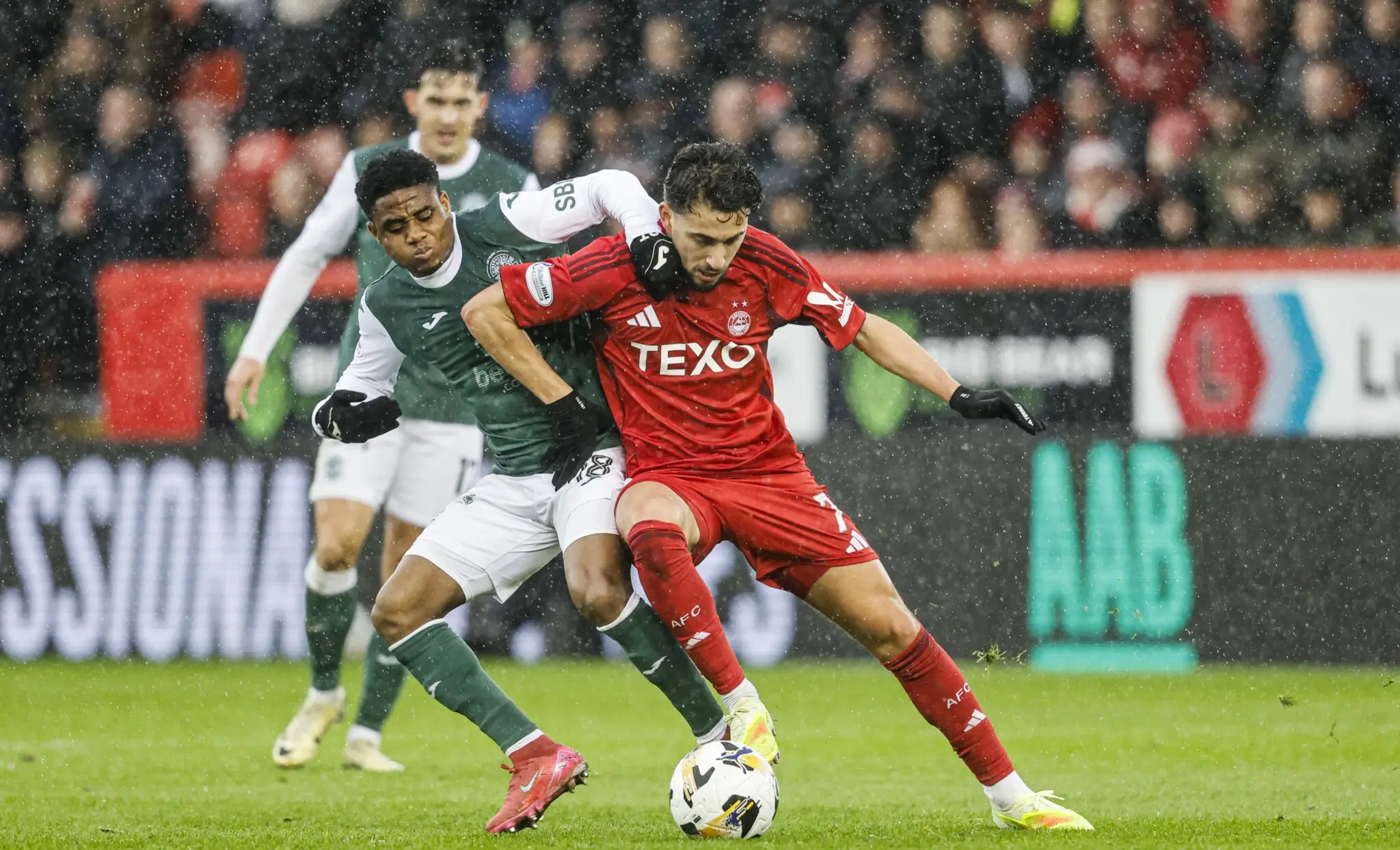 Dons slip to defeat at Pittodrie image