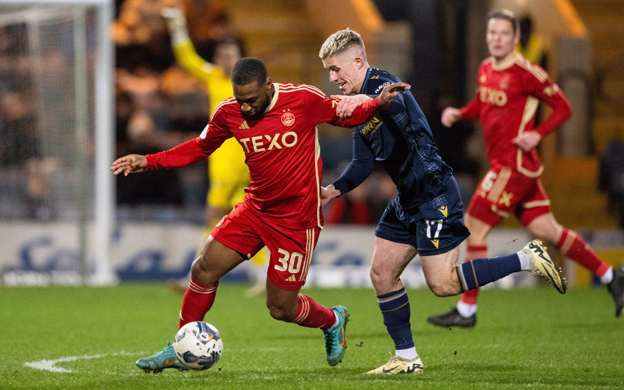 Dons defeated at Dens image