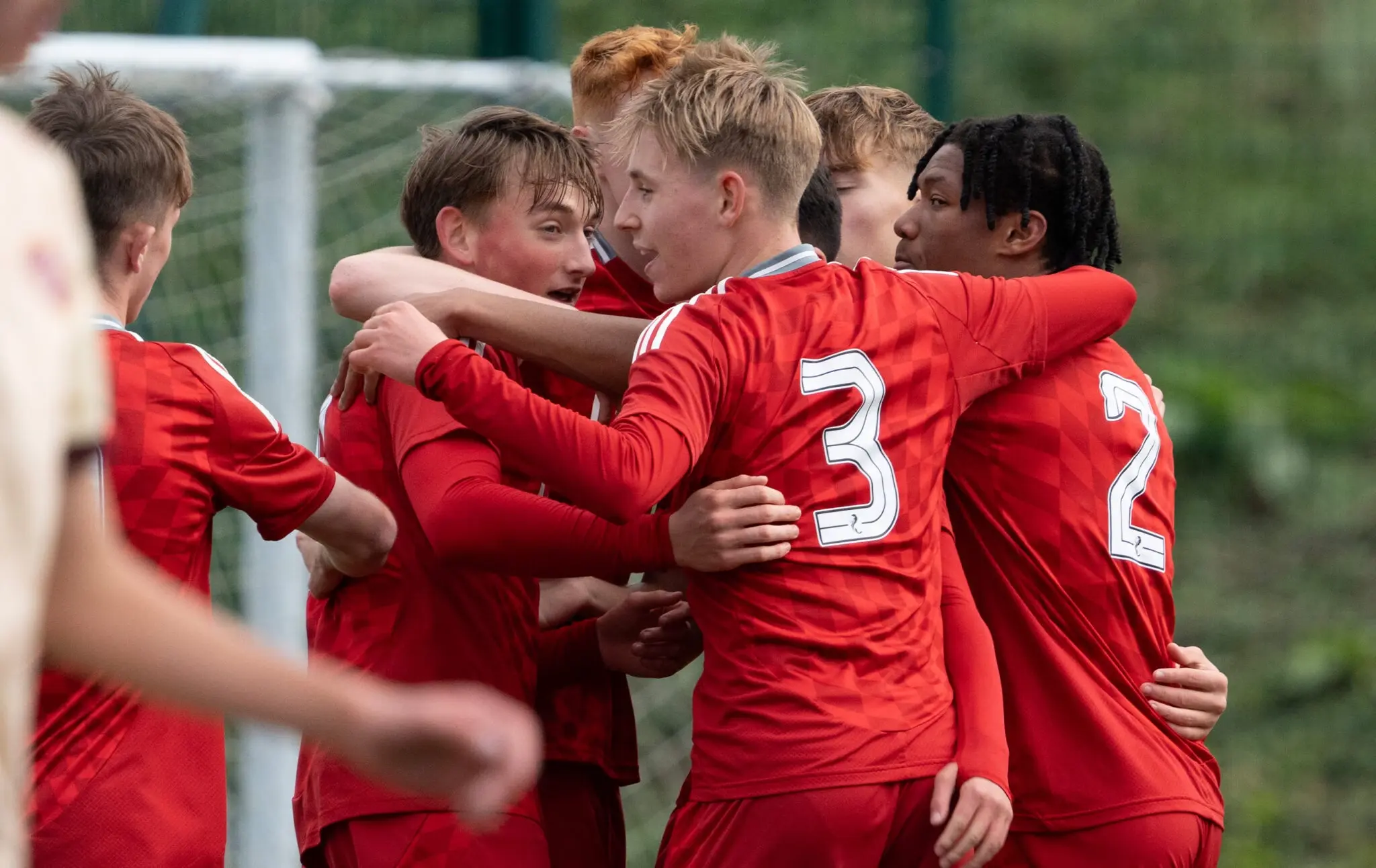 Young Dons battle to important win at Cormack Park image
