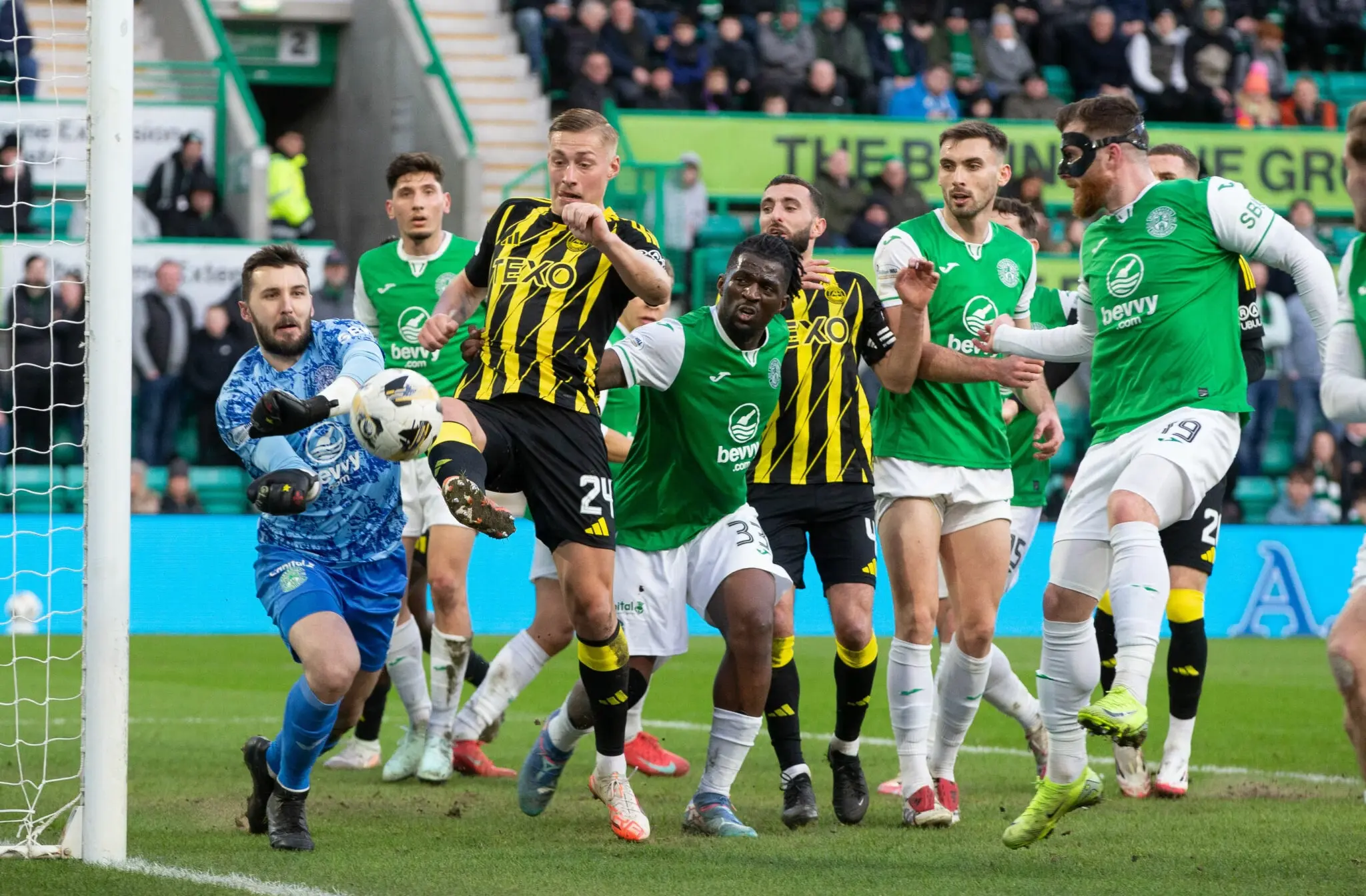 Dons Defeated at Easter Road image