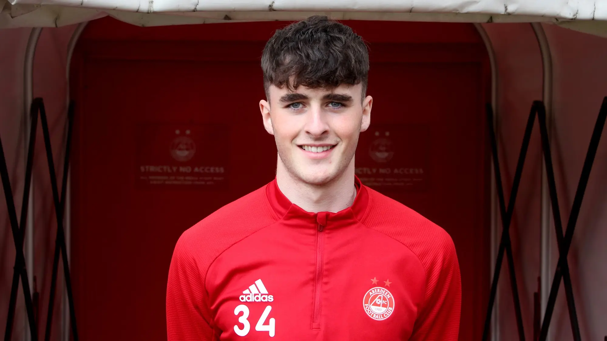 Highly rated youngster commits future to the Dons