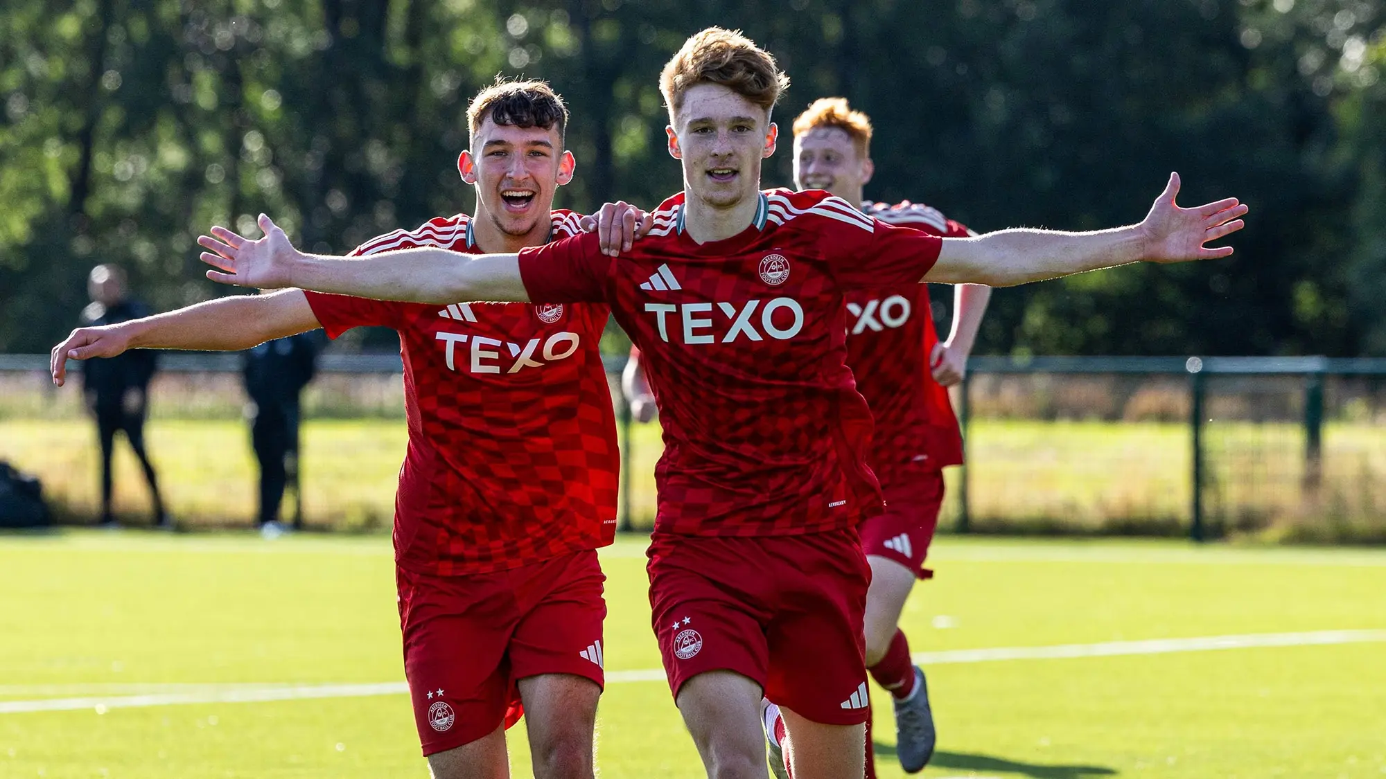 Young Dons start with a dramatic win image