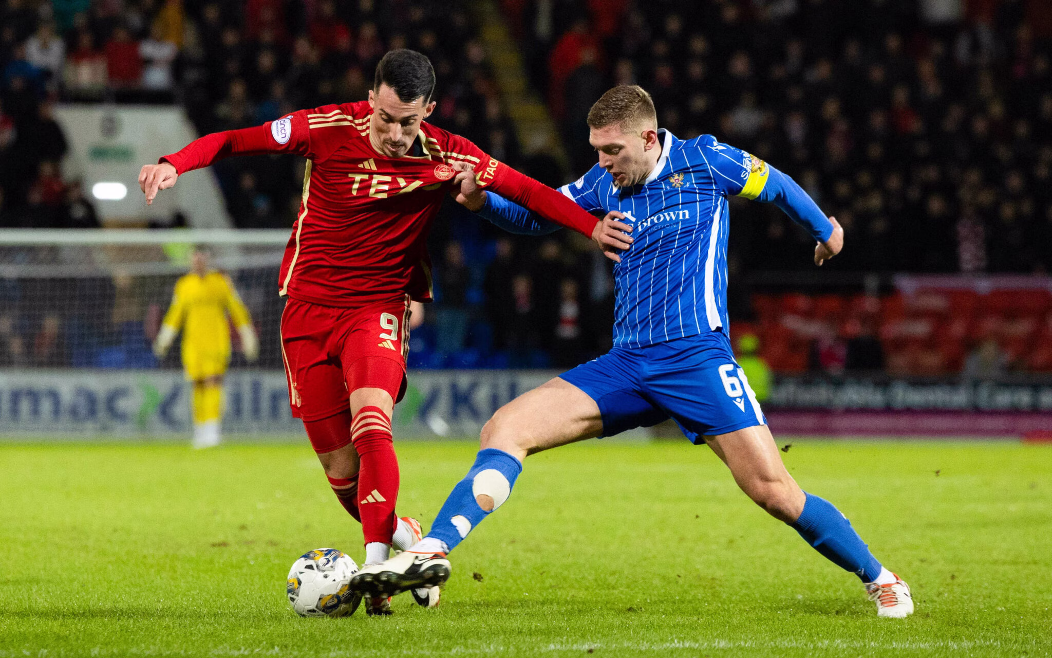 Dons draw in Perth image