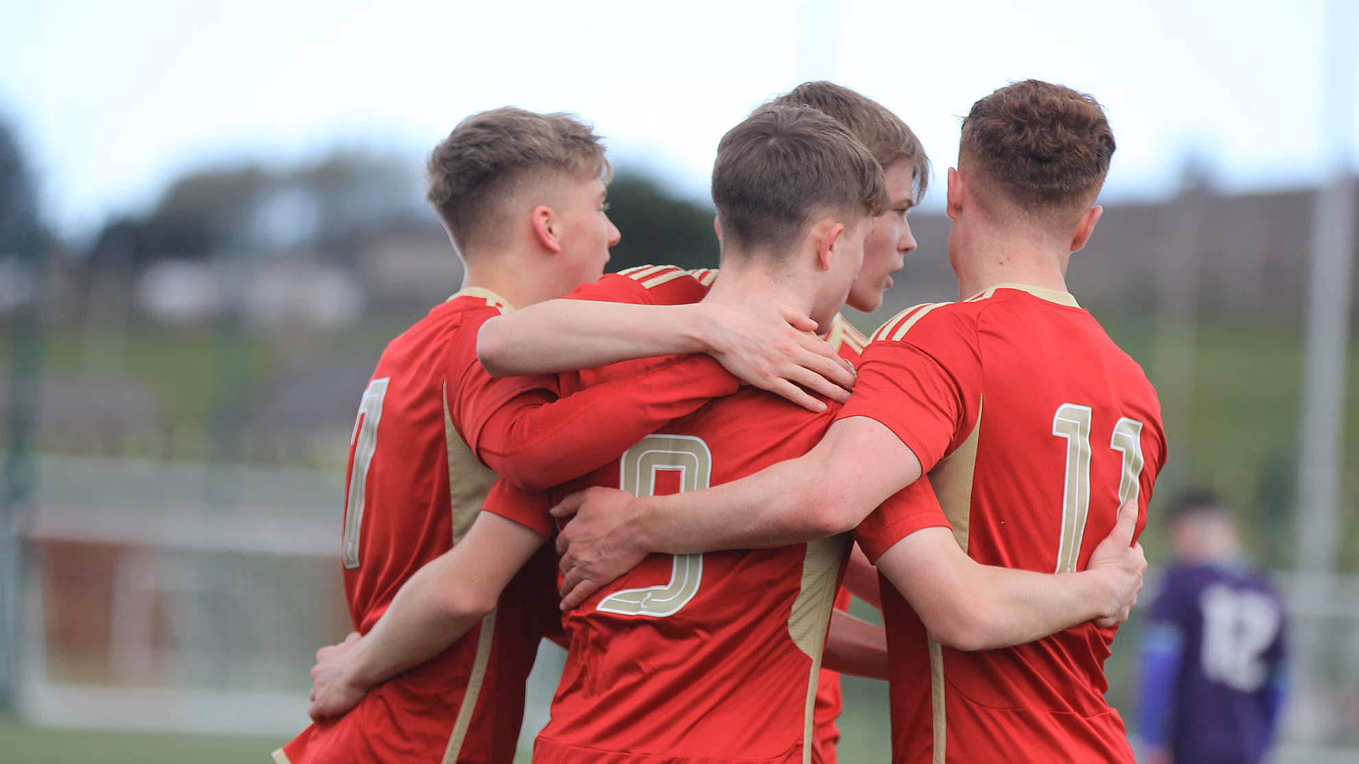 Young Dons continue league push image