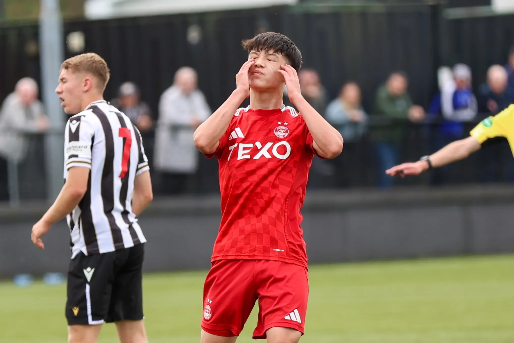 Young Dons slip to defeat at Ralston image