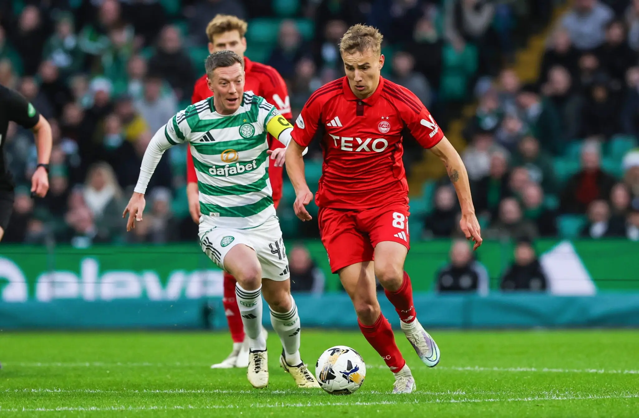 10 Man Dons lose out late on to Celtic image