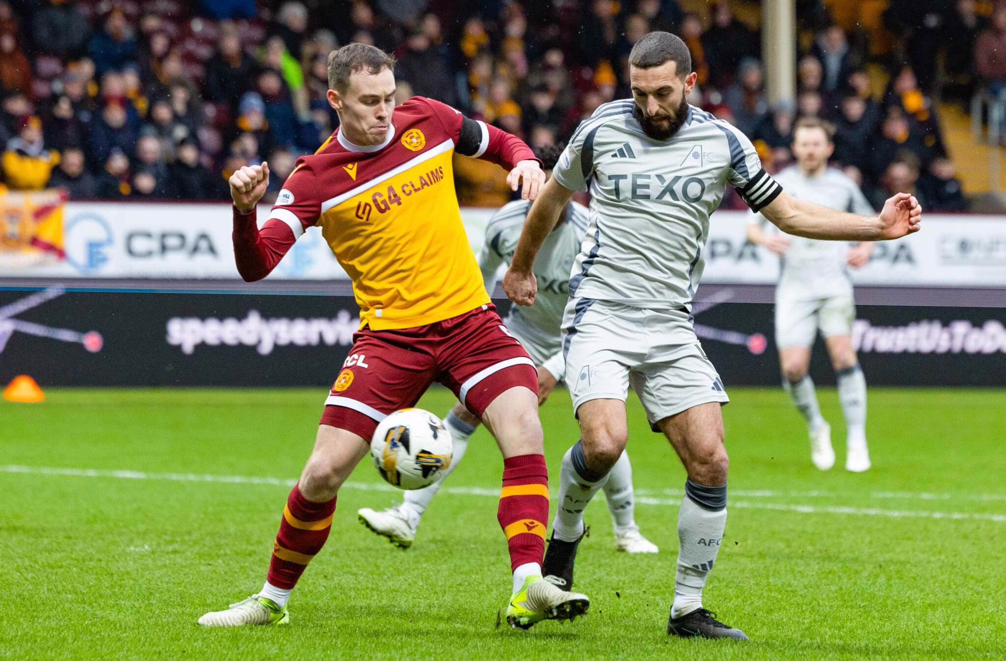 Defeat for 10 Man Dons at Fir Park image
