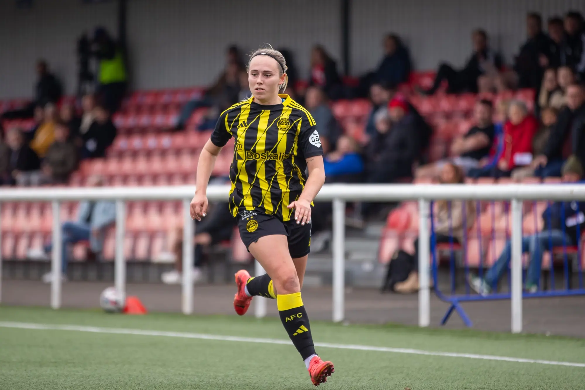 Dons well beaten at Ainslie Park image