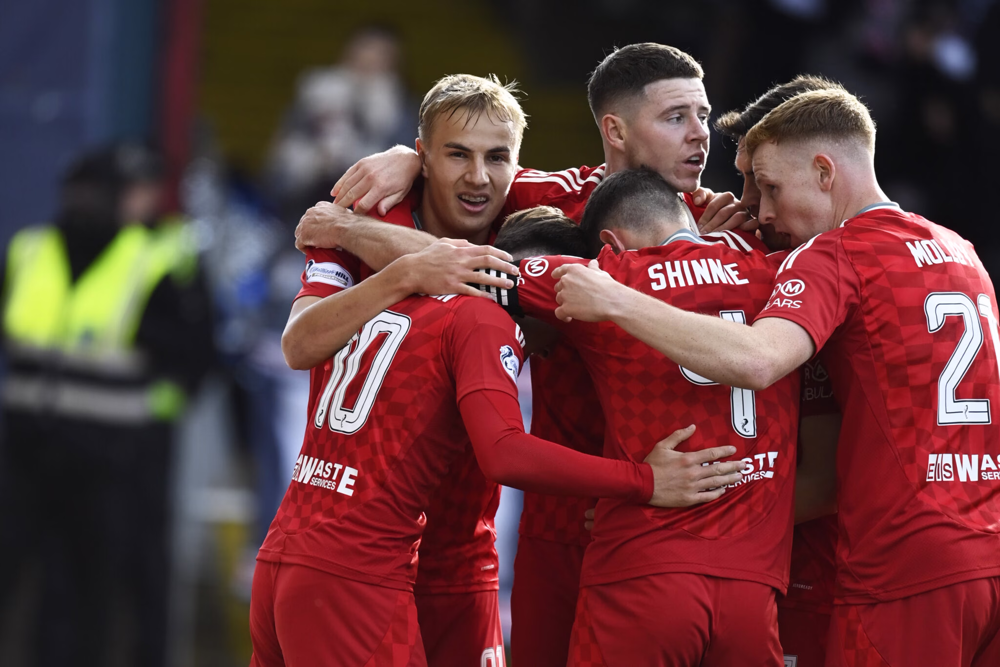 Dons battle to victory at Dens image