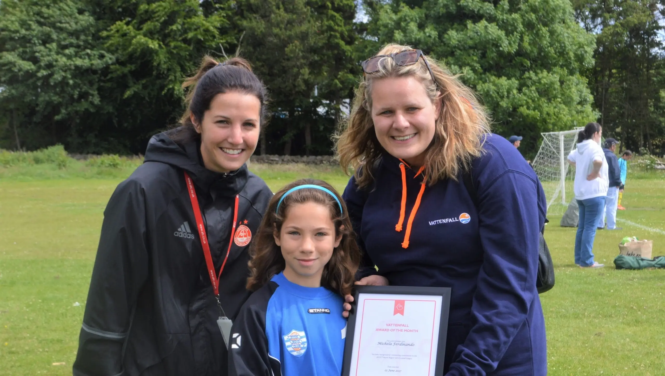 Vattenfall Award of the Month - AFCCT North Region Girls Football League