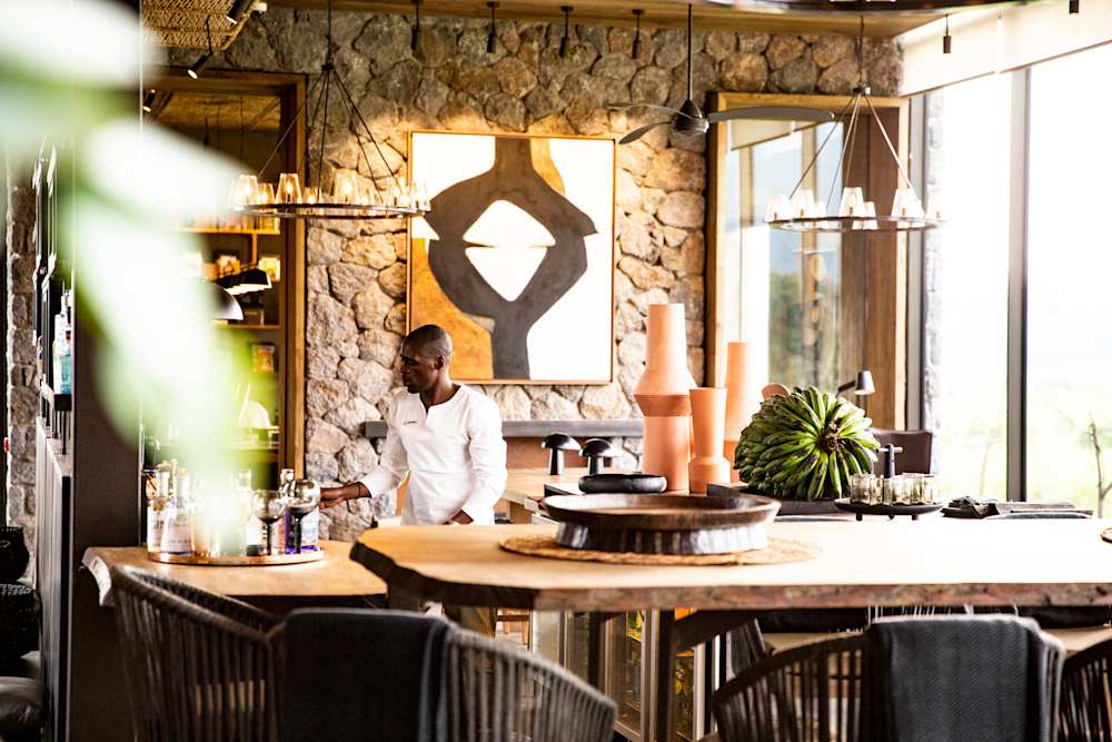 From meticulous planning, to seamless travel, and finally, intuitive service once you arrive in lodge, we're committed to making the whole experience memorable