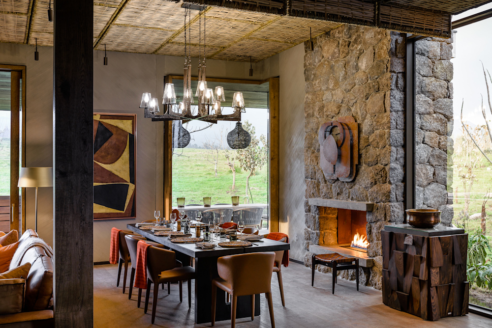 The nurturing environment of Singita Kwitonda Lodge and Kataza House allows many opportunities to connect and contemplate, wine tasting being one such memorable experience