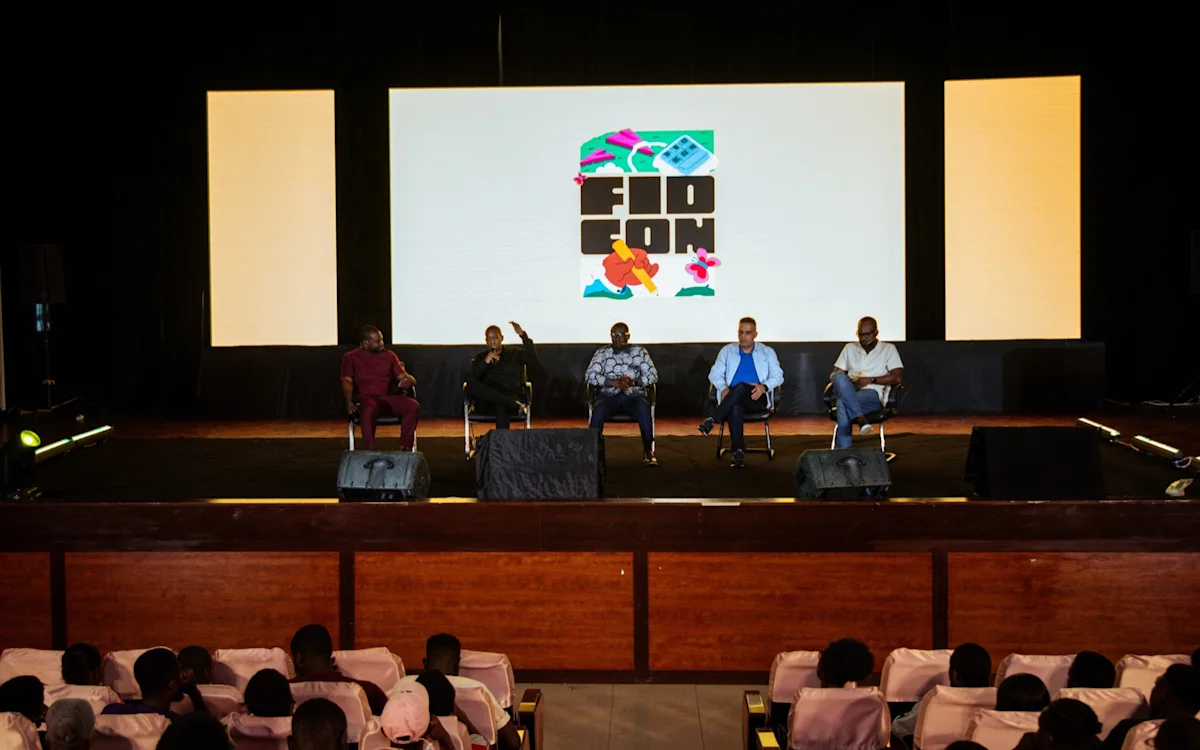 The FiDCon main stage panel