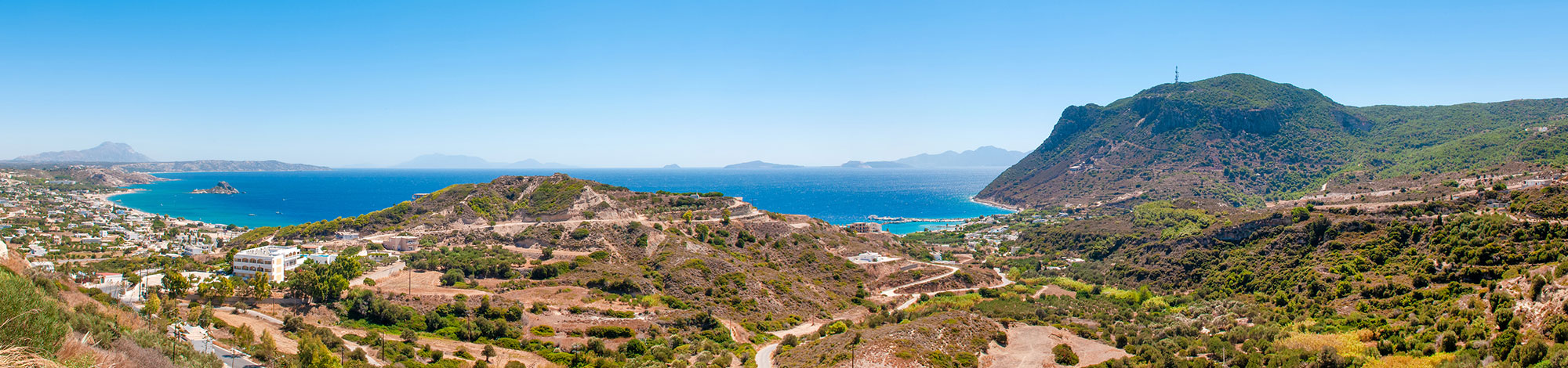 Panoramablick auf die Landschaft und das Meer in Kos