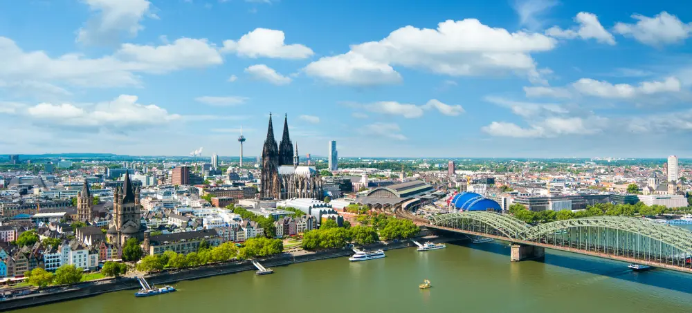 köln rhein dom skyline