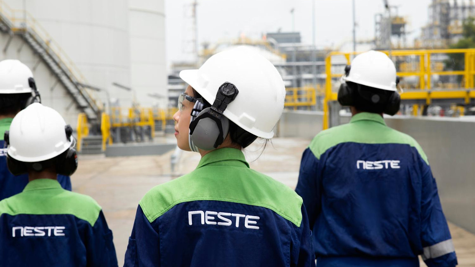How do you commit to safety? | Neste
