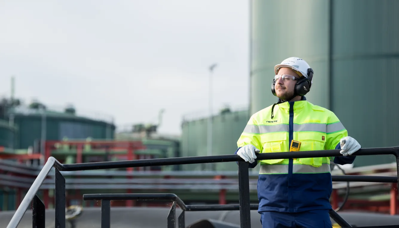 Worker at Neste Porvoo refinery area.