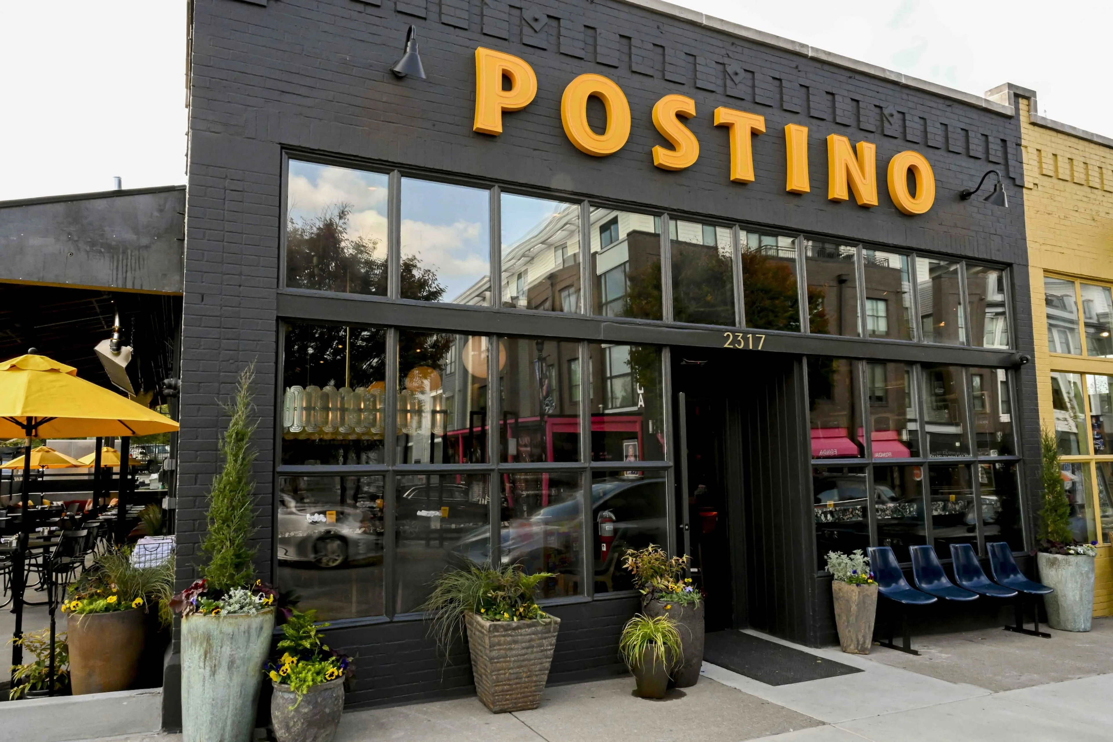 A picture of the front of Postino 12 South