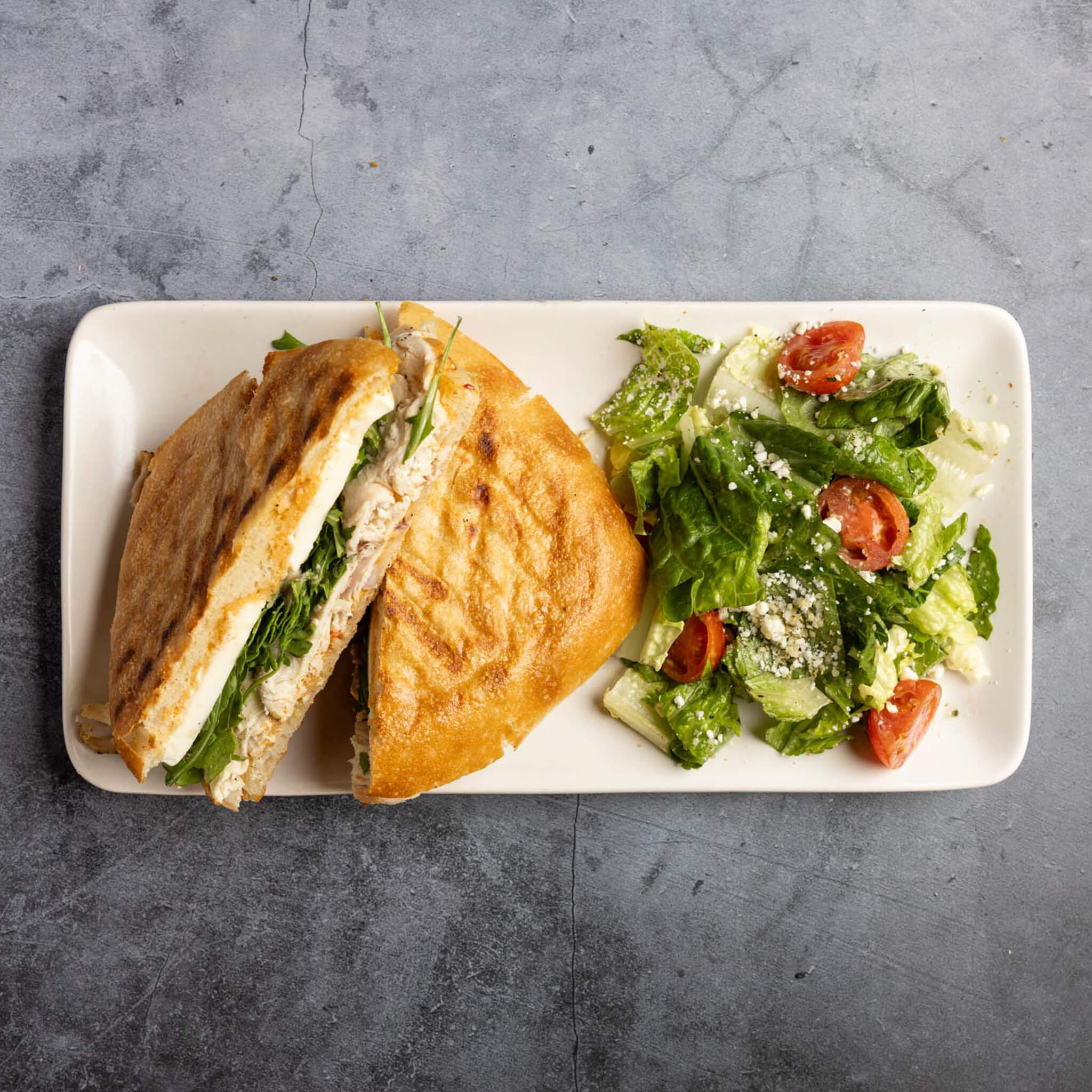 CHICKEN & MOZZARELLA 