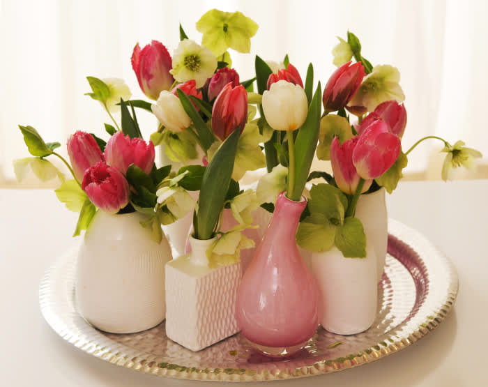 Tulpanarrangemang med många vaser
Foto: Blomsterfrämjandet