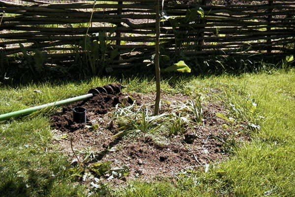 Att grävning tillhör de tyngre sysslorna i trädgården är nog de flesta överens om.