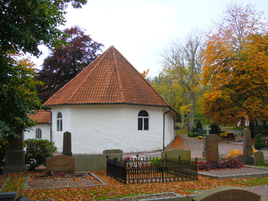 Höst på kyrkogården.Foto: Bernt Svensson