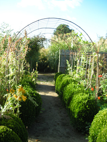 Le Jardin Plume, Frankrike. Ingång till potager
Foto: Sylvia Svensson