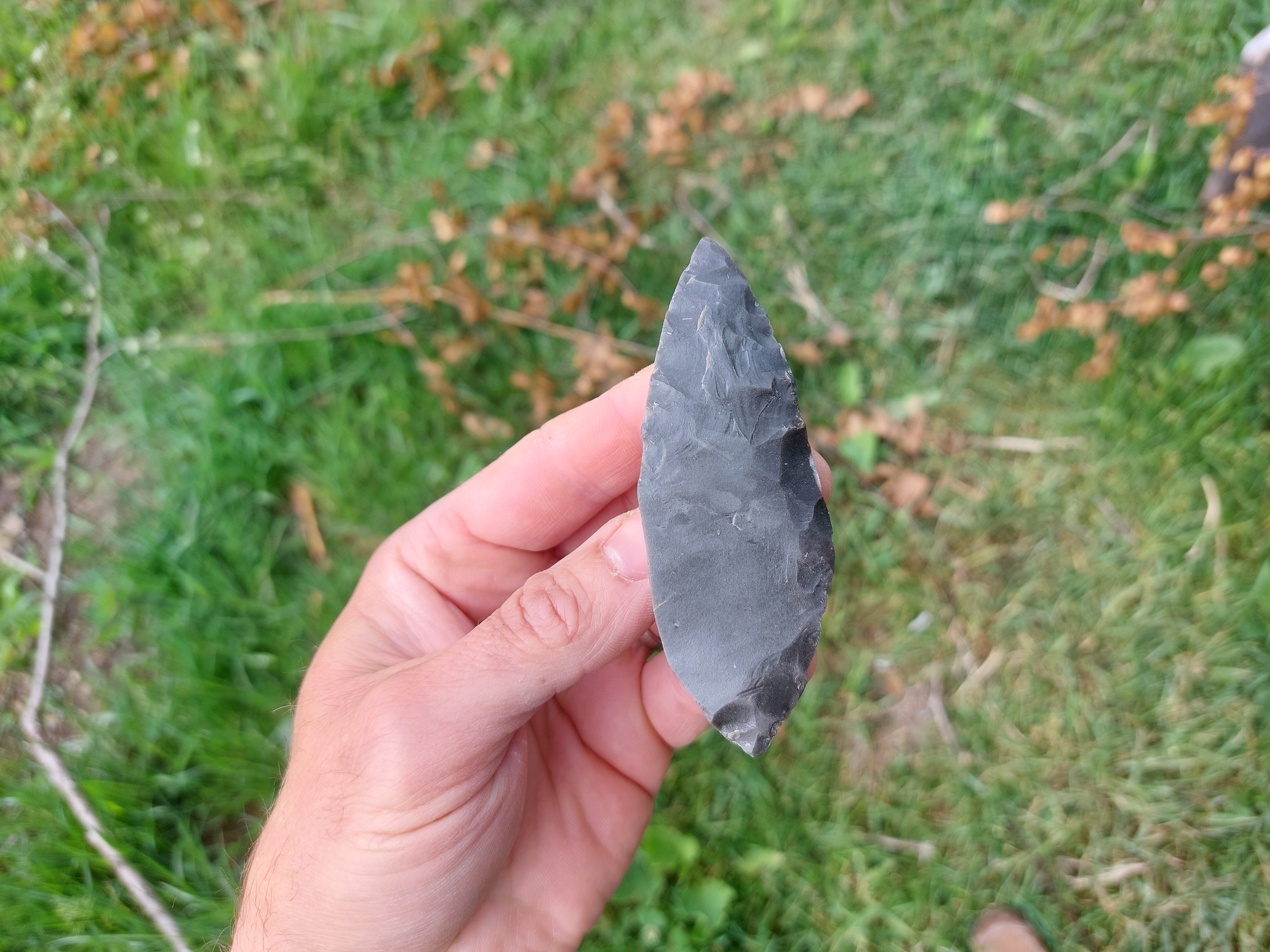 Listovitý hrot – Jerzmanowický hrot – obrázek 1 z 1