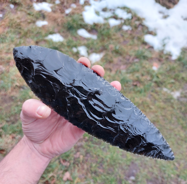 Pazourkový nůž – Velký listovitý hrot - obsidián 