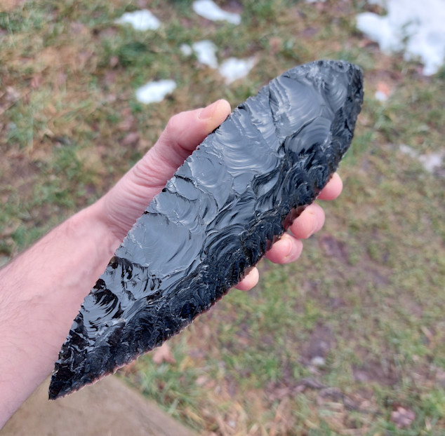 Pazourkový nůž – Velký listovitý hrot - obsidián 