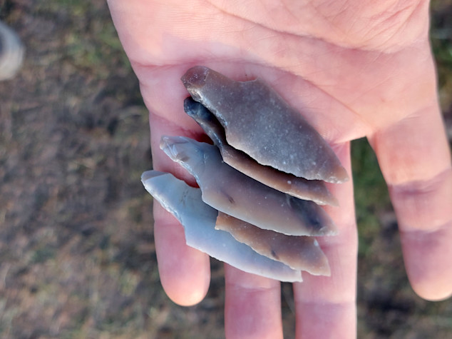 Šipka – Sada 5-ti pazourkových hrotů s řapem