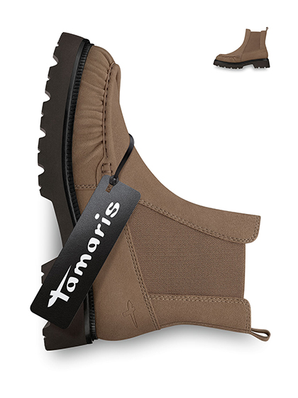 Olivgr&uuml;ner Tamaris Chelsea Boot mit Faltendetails, schwarzem Gummizug und grober Profilsohle, auf wei&szlig;em Hintergrund