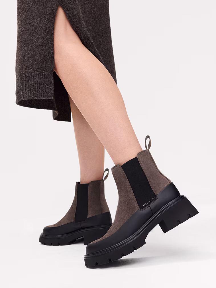 Chelsea boots