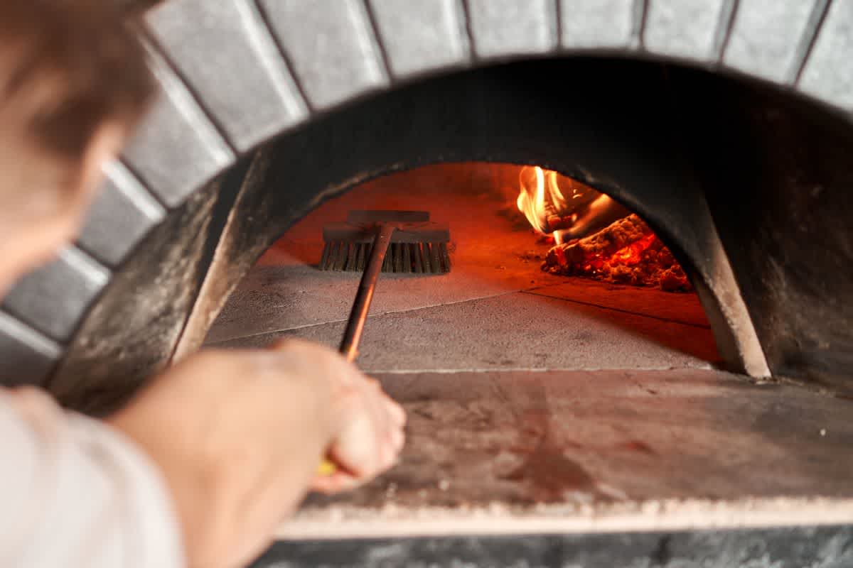 How To Clean A Pizza Oven