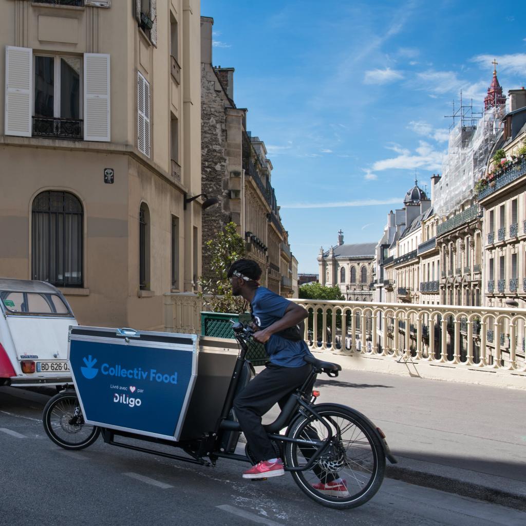 Paris ecobike delivery square