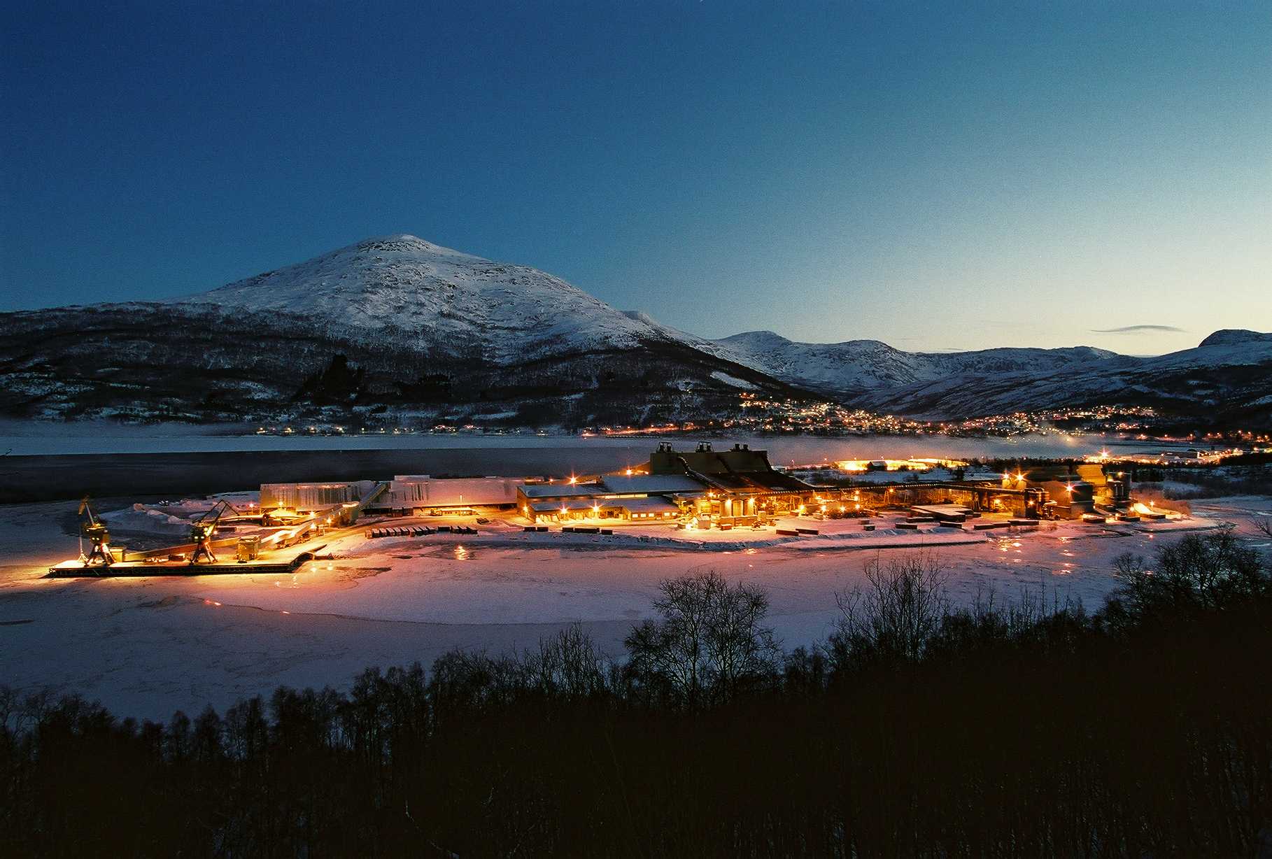 Salten by night. Foto: Elkem