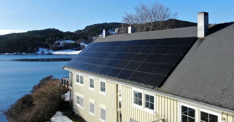 Hus med solceller på taket