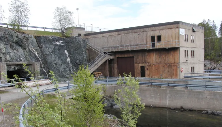 Tunnsjøfoss kraftstasjon kraftstasjon fra utsiden Tunnsjøfoss kraftstasjon kraftstasjon fra utsiden