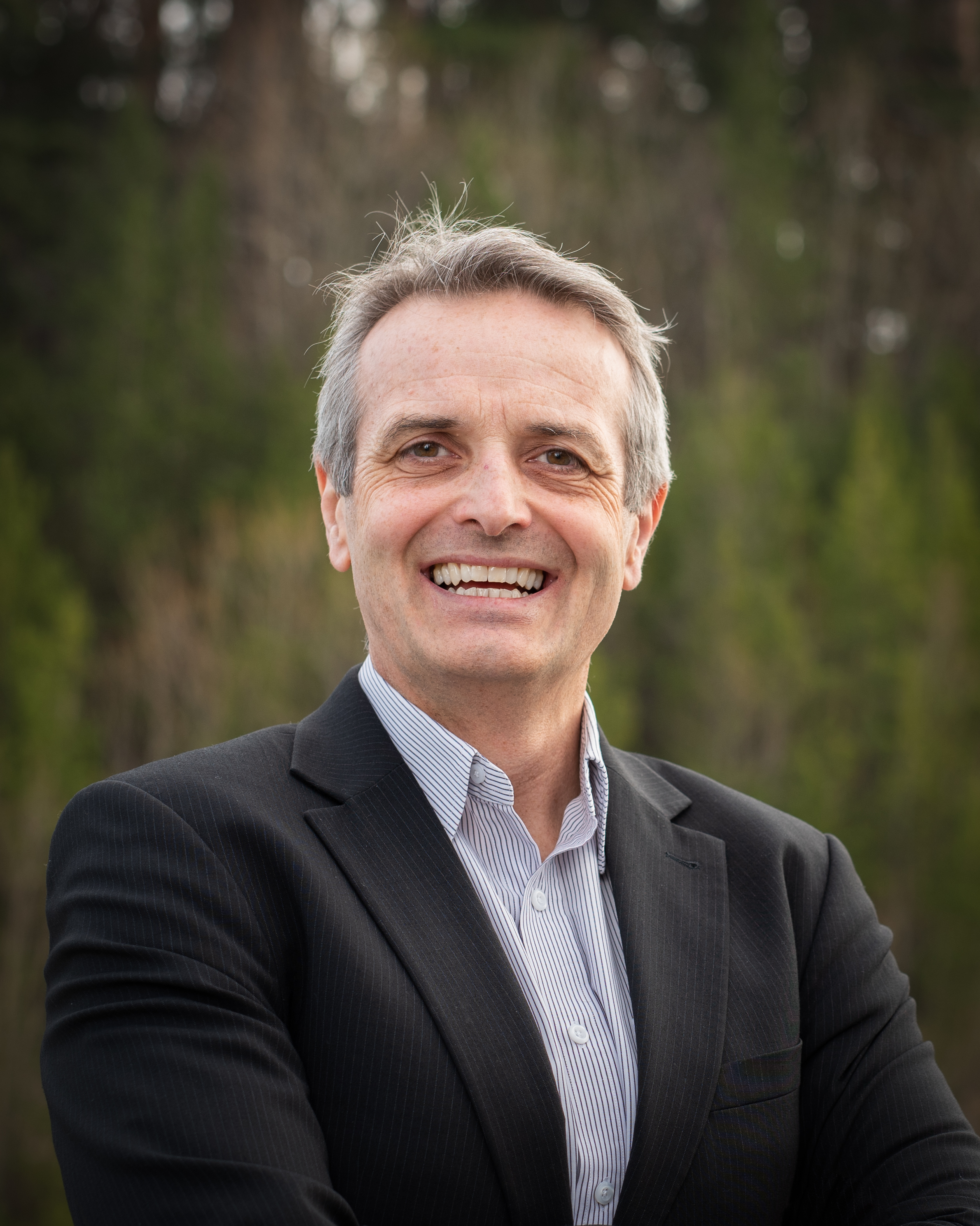 Inge Forseth ser i kamera