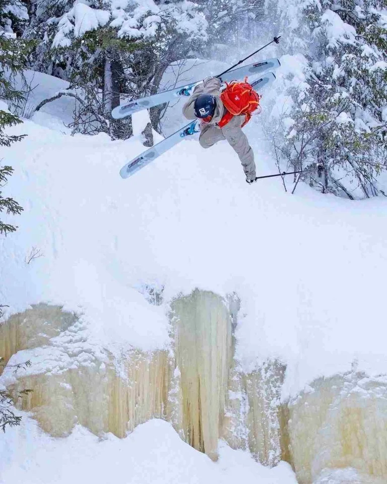 Robert Aaring på ski Robert Aaring hopper med ski