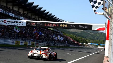 【決勝レース】Rd.2 FUJI GT500 ダイジェスト 前戦の悔しさをバネに au TOM'S GR スープラが圧勝‼ 3位争いは最終ラップにドラマが…