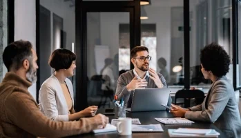 Mastering Sales: The Digital and AI Toolkit for Success