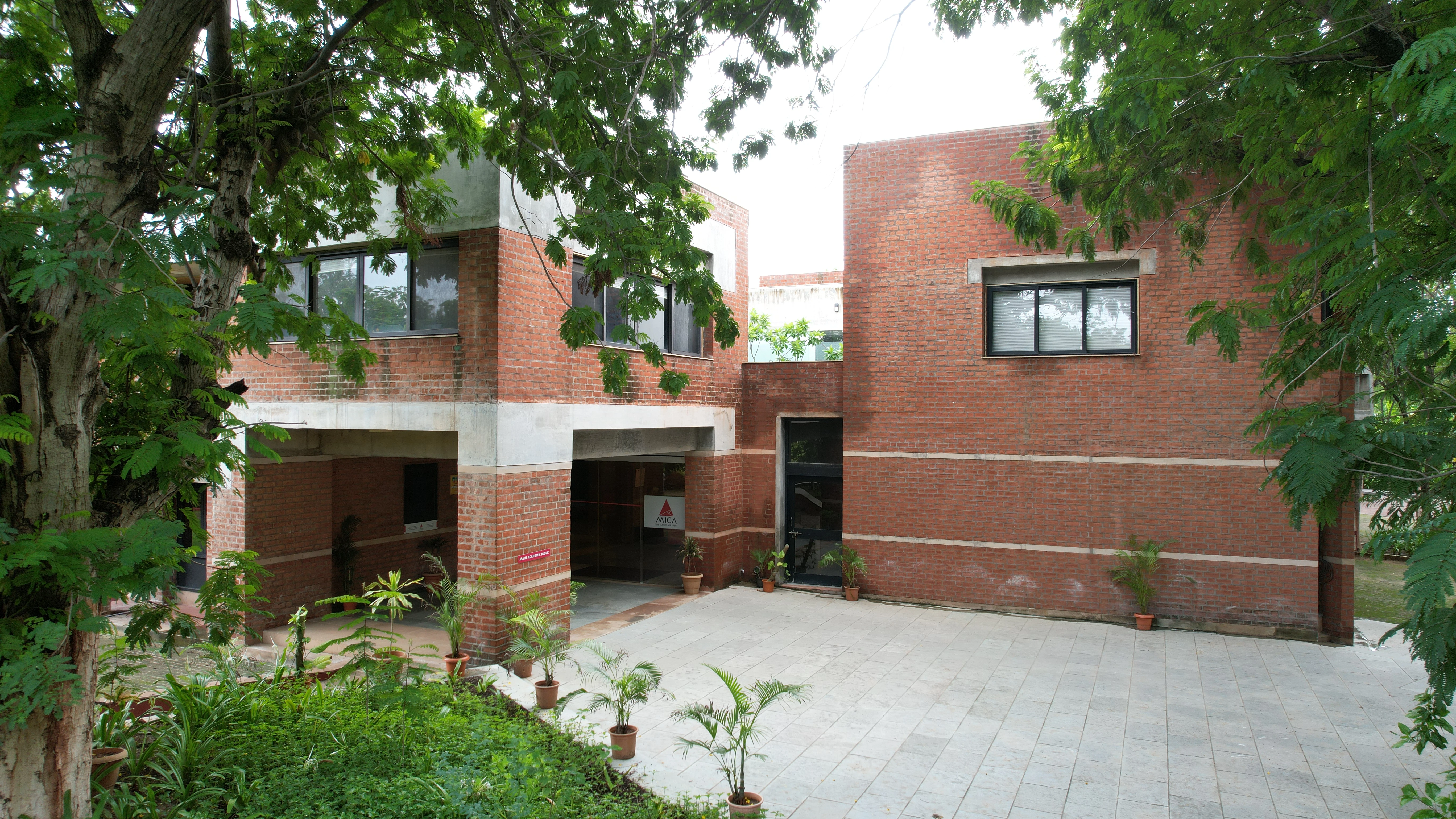 Enhance Your Programme Journey with MICA’s Campus Immersion