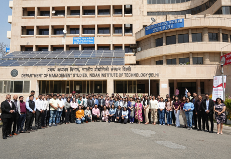 Group of programme participants at IIT Delhi campus during optional immersion experience in Applied AI, ML and Decision Science Programme