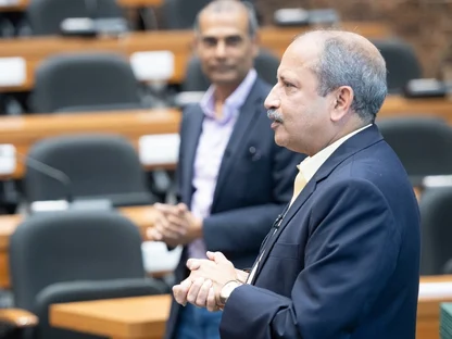 The Phoenix Encounter – a strategic turnaround simulation