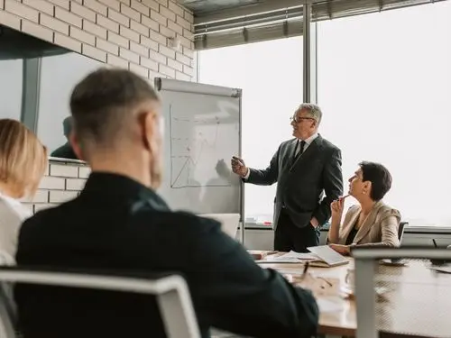 Directores, gerentes y líderes de área que quieren incorporar herramientas financieras a su gestión sin necesidad de convertirse en expertos técnicos. 