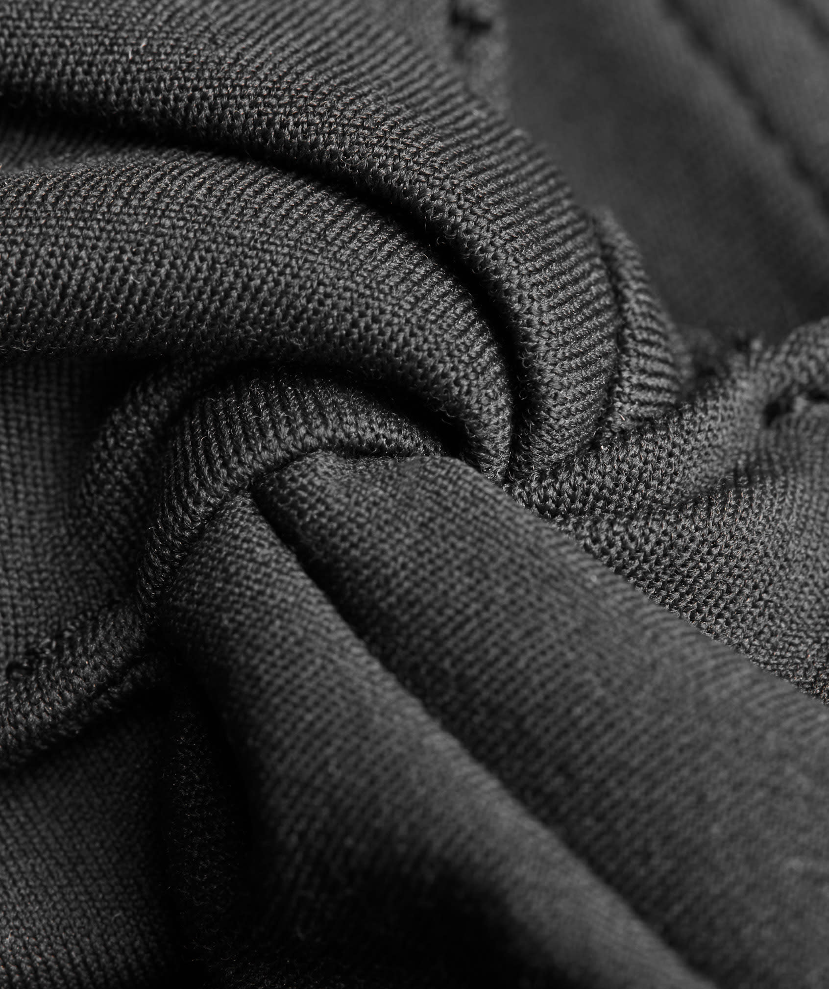 V-neck with a twist front design