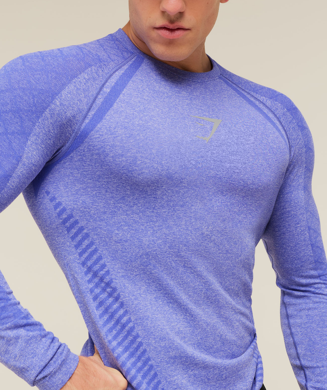 PHYSIQUE-ENHANCING DESIGN