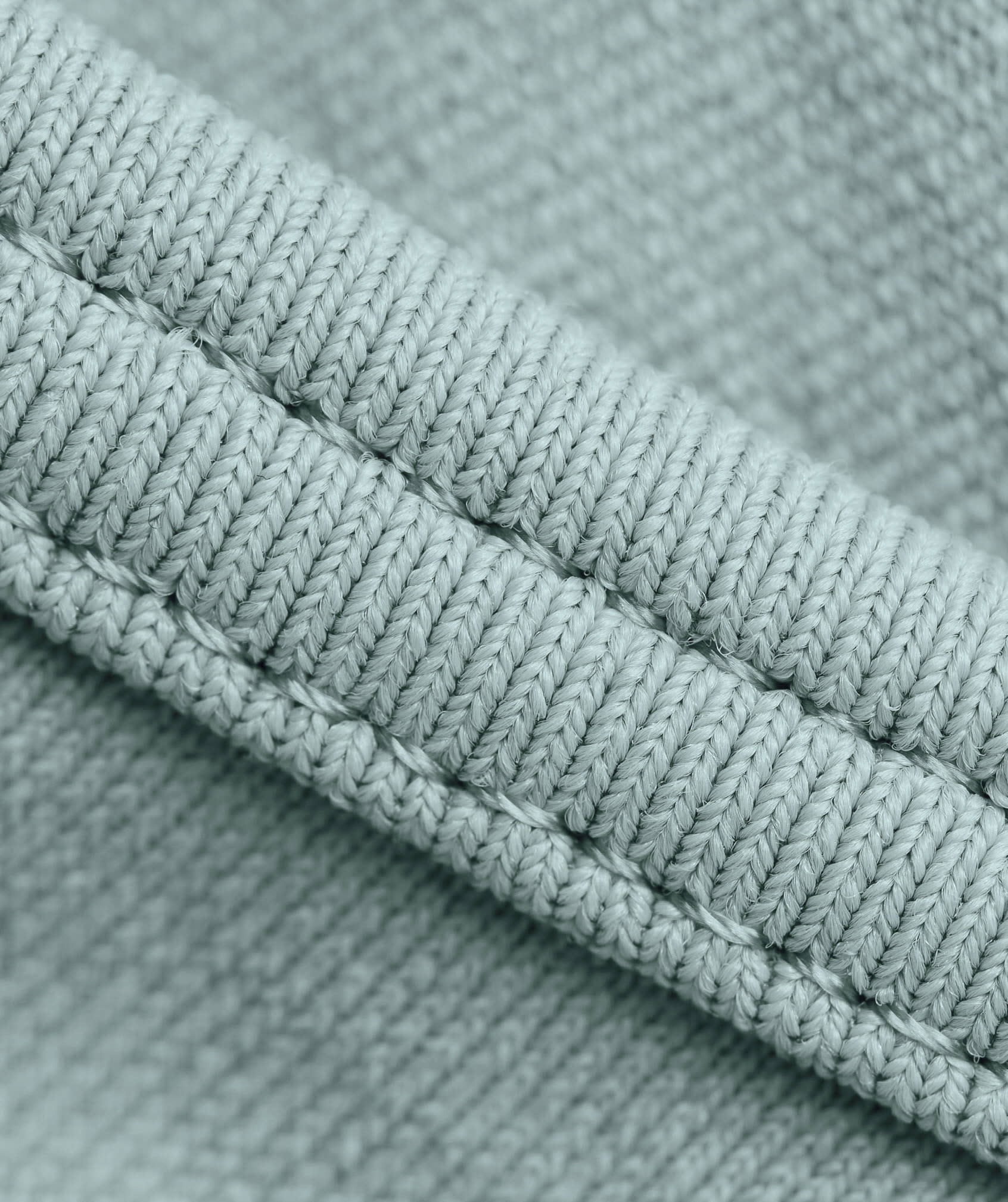 CAPPED SLEEVES 
