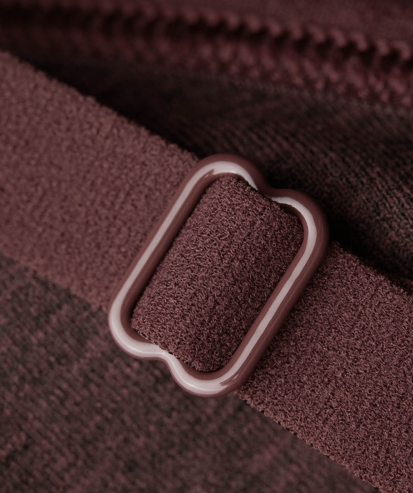 ADJUSTABLE FIT